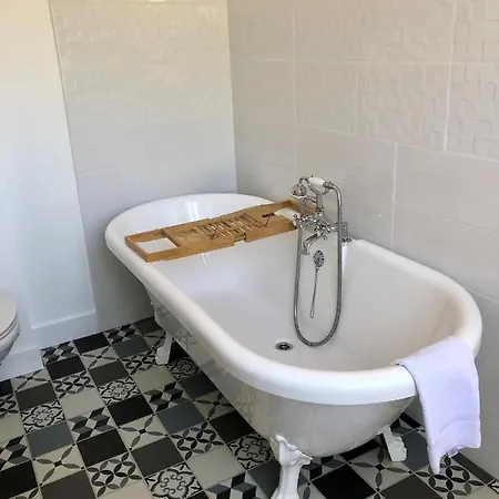 La Grande Maison Maison d'hôtes *