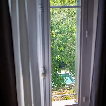 Pensión La Grande Maison 4*